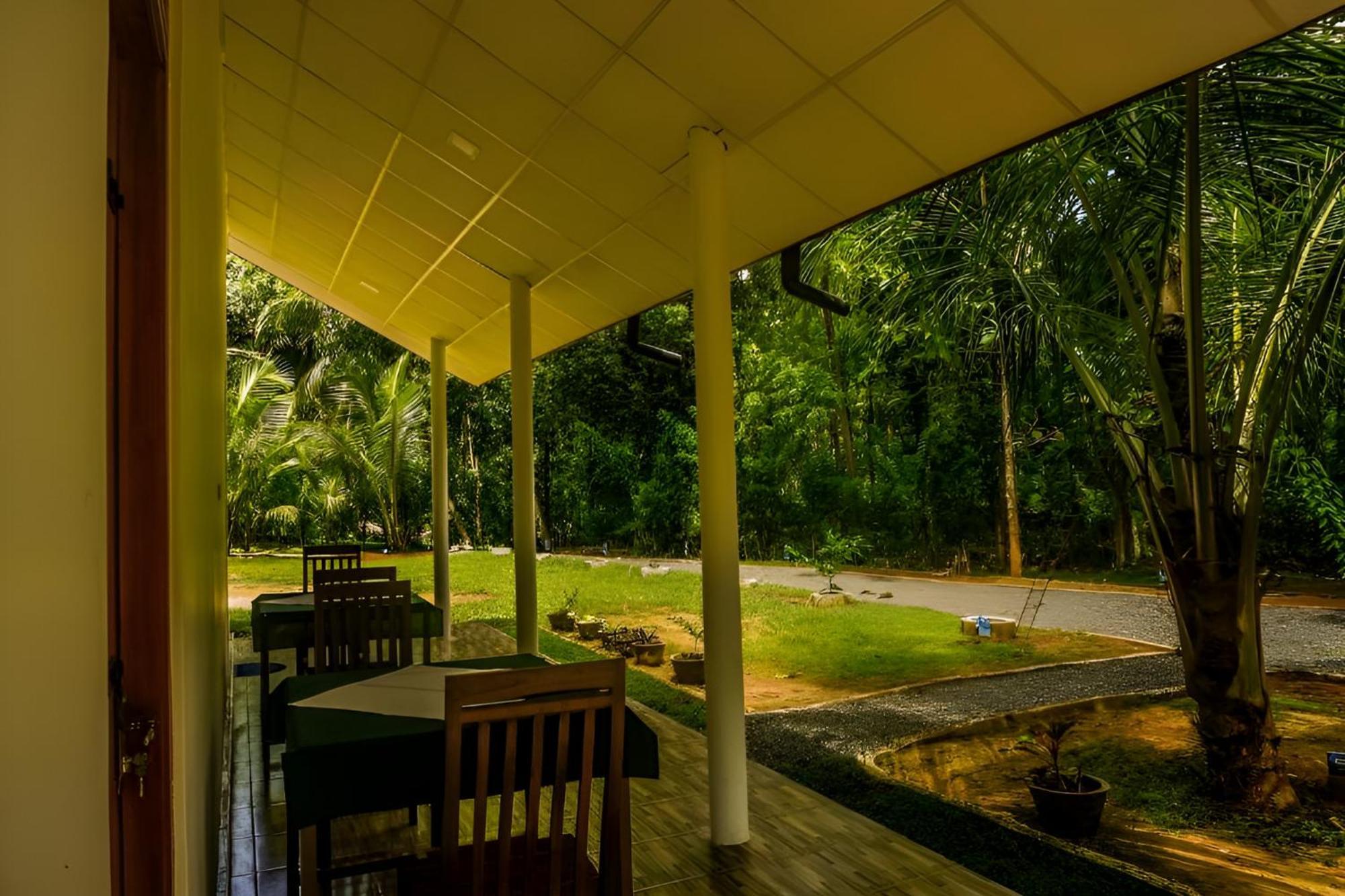 Little Ele Safari Lodge Udawalawe Luaran gambar