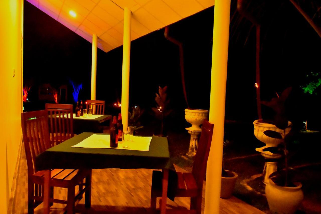 Little Ele Safari Lodge Udawalawe Luaran gambar
